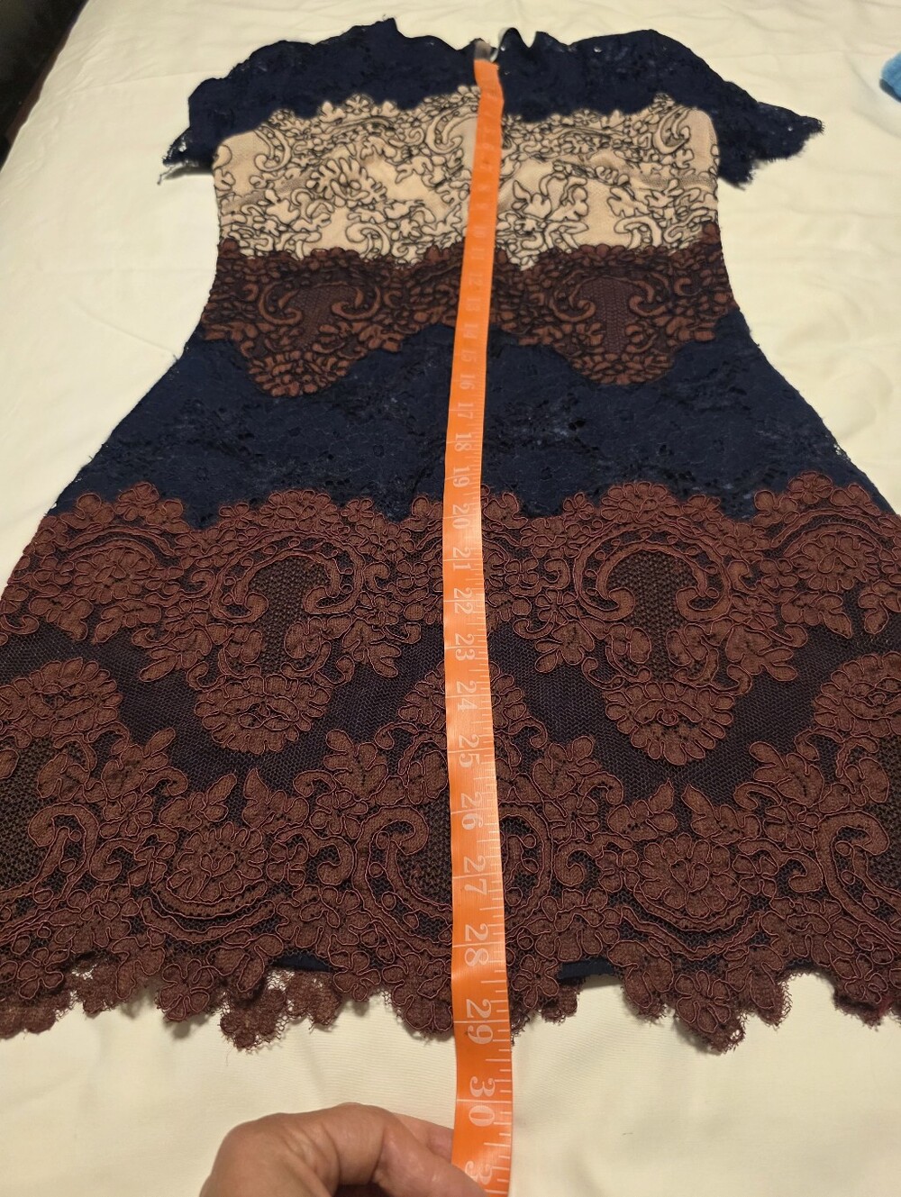 Elegant Lace Dress with Blue and Burgundy Accents Size 1 - Picture 16 of 16
